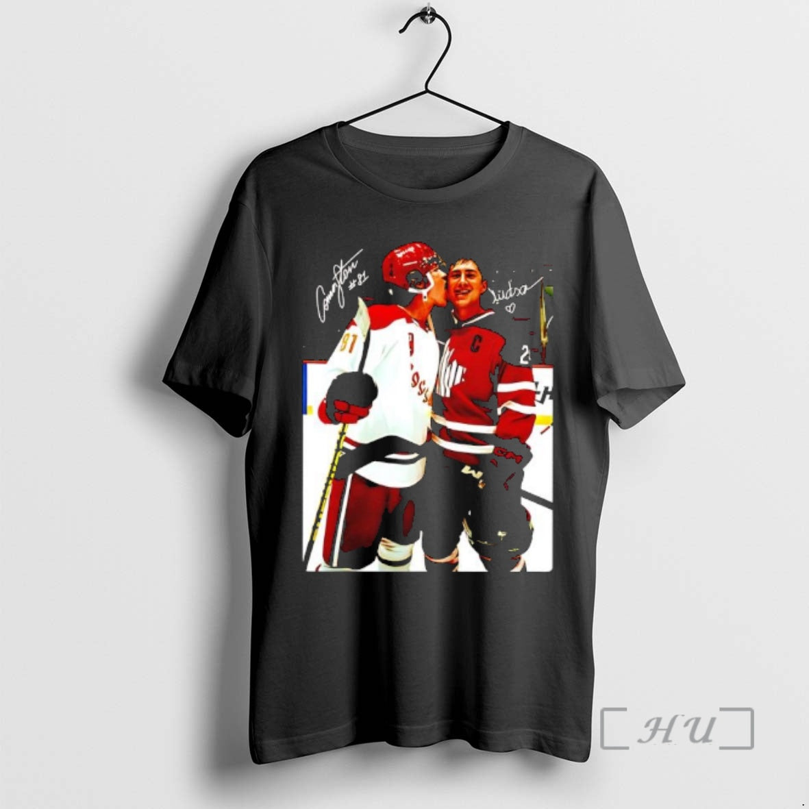 Officials Gay Loves Connor Storrie And Hudson Williams Signatures T-Shirts, Hoodie, Sweatshirt | AU18TeeNovaLab.com