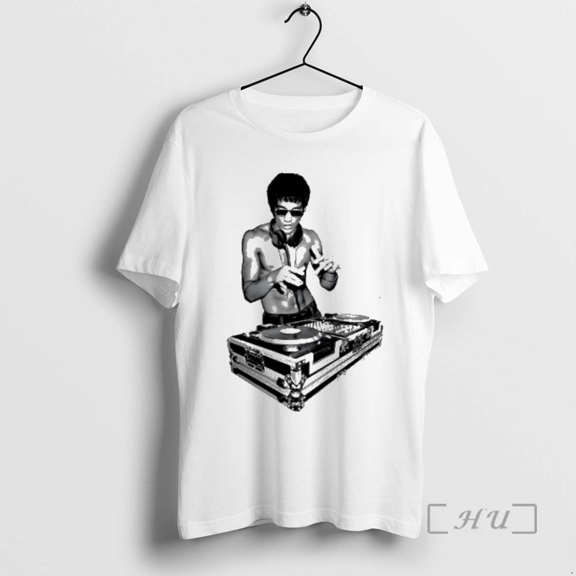 Trending Bruce Lee Legendary Play Dj T-Shirts, Hoodie, Sweatshirt | AU18TeeNovaLab.com