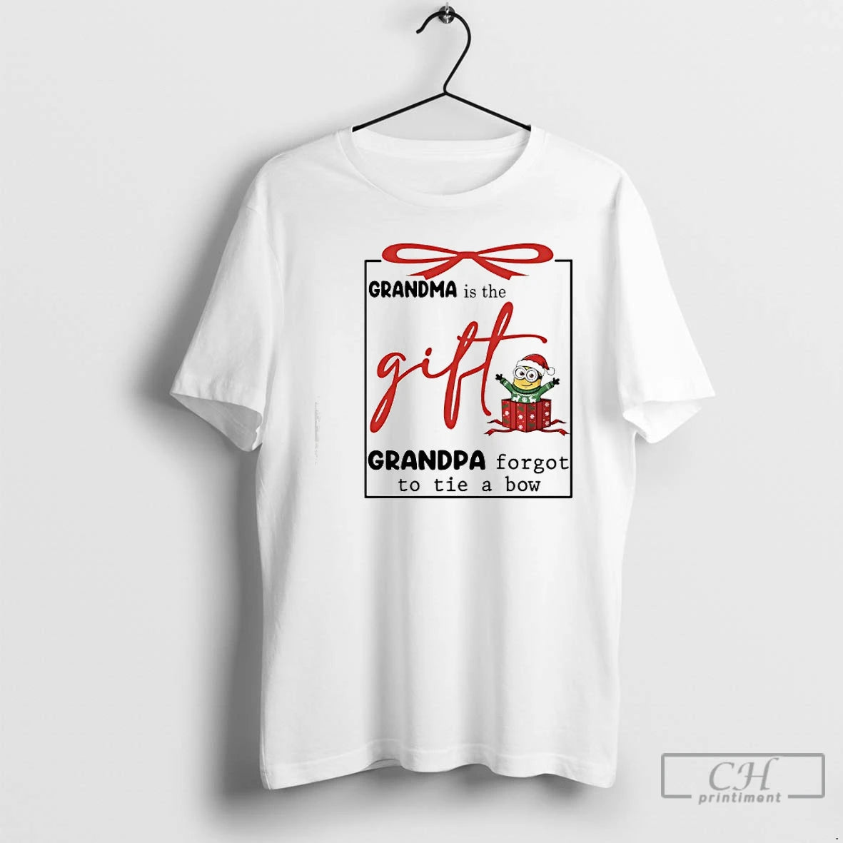 Classic Minions Christmas Grandma Is The Gift Grandpa Forgot To Tie A Bow T Shirts Hoodie, Sweatshirt | AU18TeeNovaLab.com