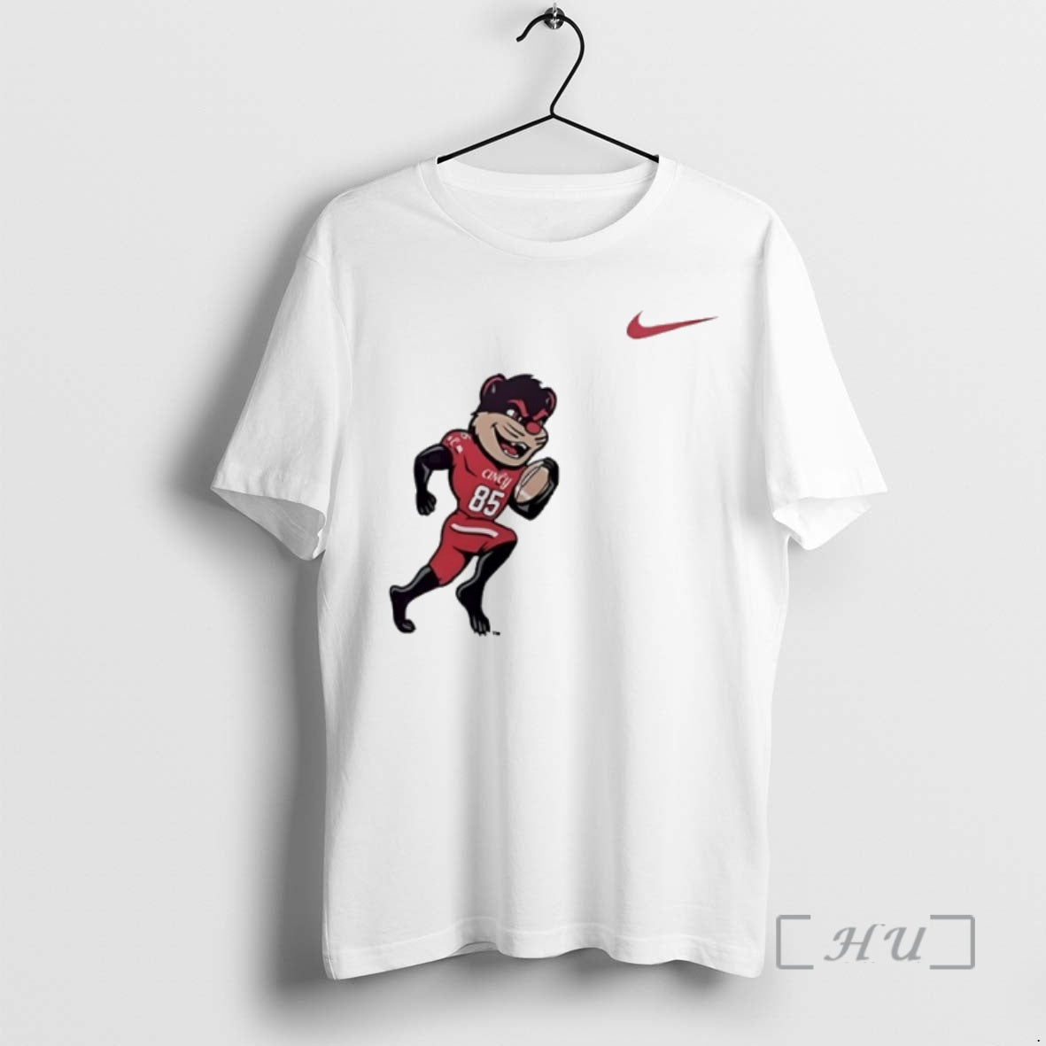 New Cincinnati Bearcats Mascot Playing Football Circle T-Shirts, Hoodie, Sweatshirt | AU18TeeNovaLab.com