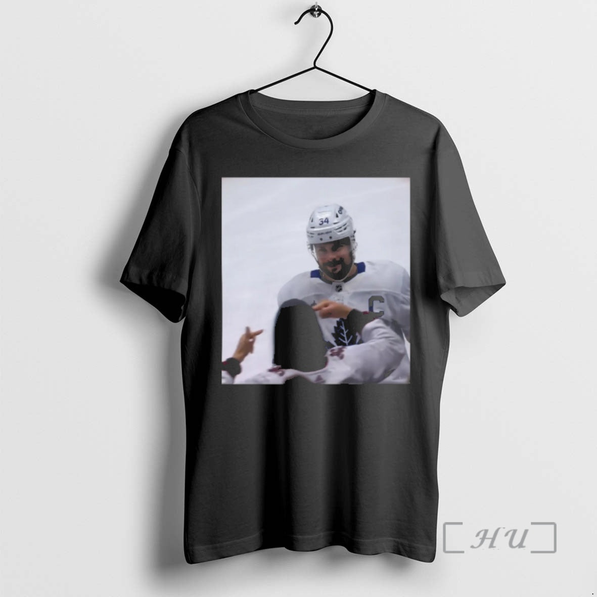Officials Auston Matthews Smirks At The Avs Fans Premium T Shirts Sweater Hoodie 1 Sweatshirt | AU18TeeNovaLab.com