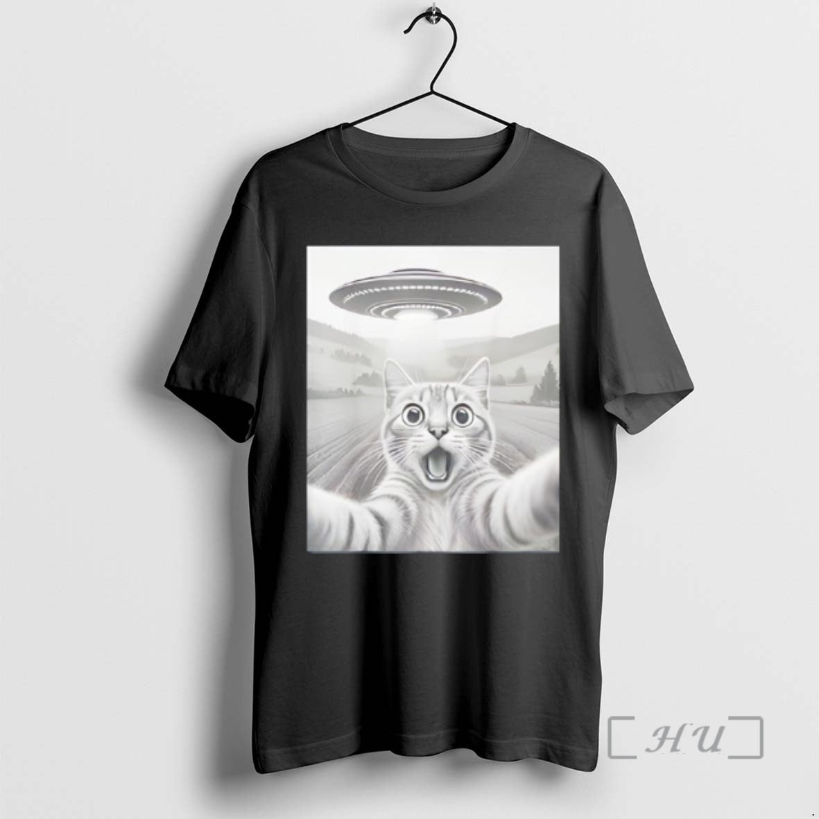 Officials Cat Selfie With Alien Ufo Funny Cat Gifts T-Shirts, Hoodie, Sweatshirt | AU18TeeNovaLab.com