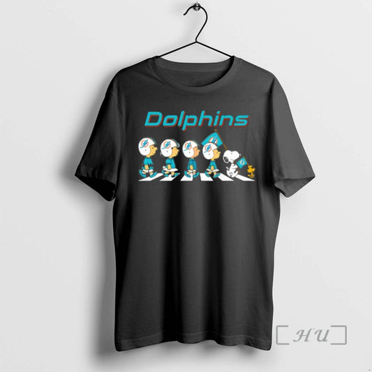 Officials Peanuts X Miami Dolphins Football Flag Walking T-Shirts, Hoodie, Sweatshirt | AU18TeeNovaLab.com