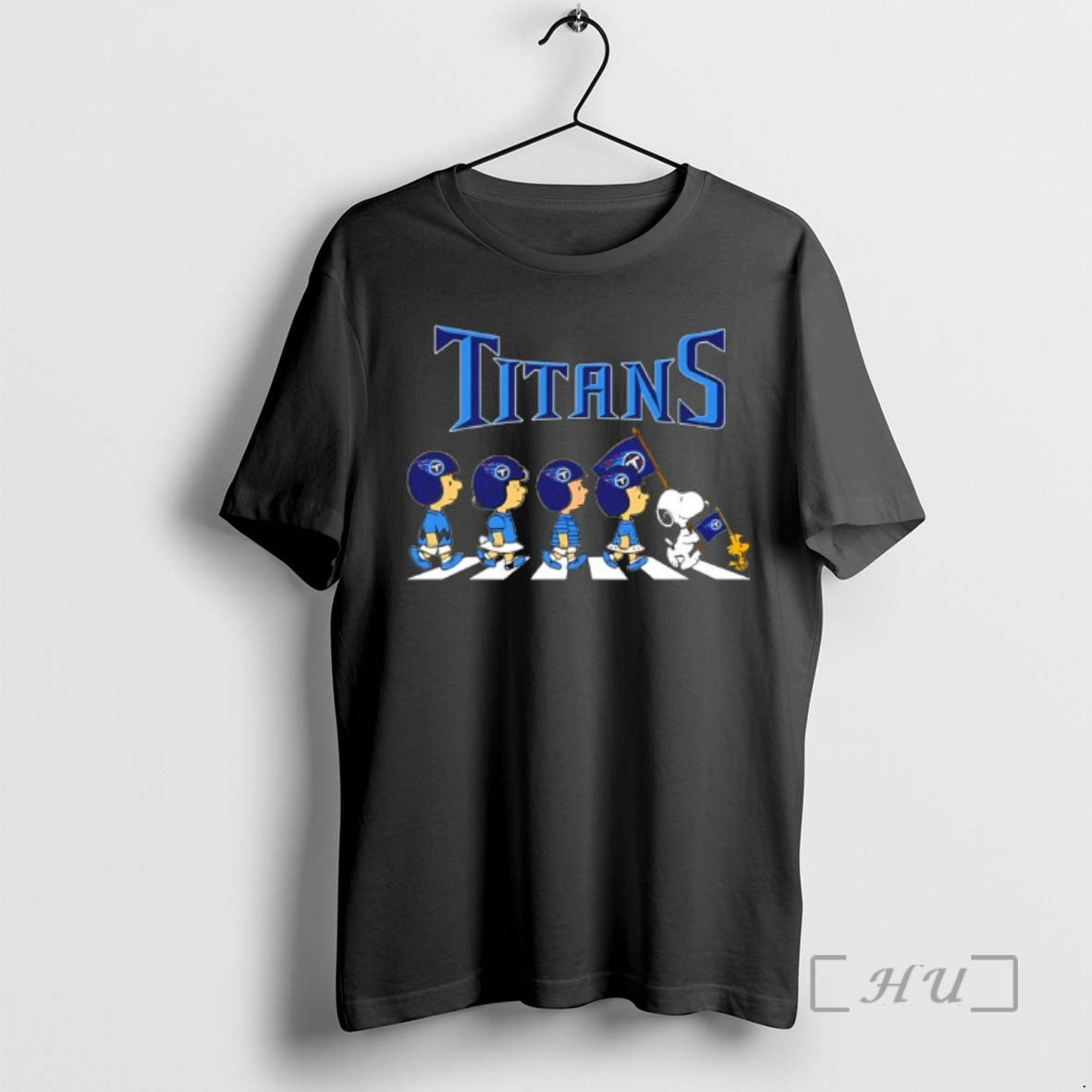 Officials Peanuts X Tennessee Titans Football Flag Walking T-Shirts, Hoodie, Sweatshirt | AU18TeeNovaLab.com