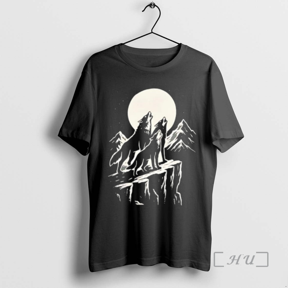 Officials Wolves Howling In The Moonlight Black White T-Shirts, Hoodie, Sweatshirt | AU18TeeNovaLab.com