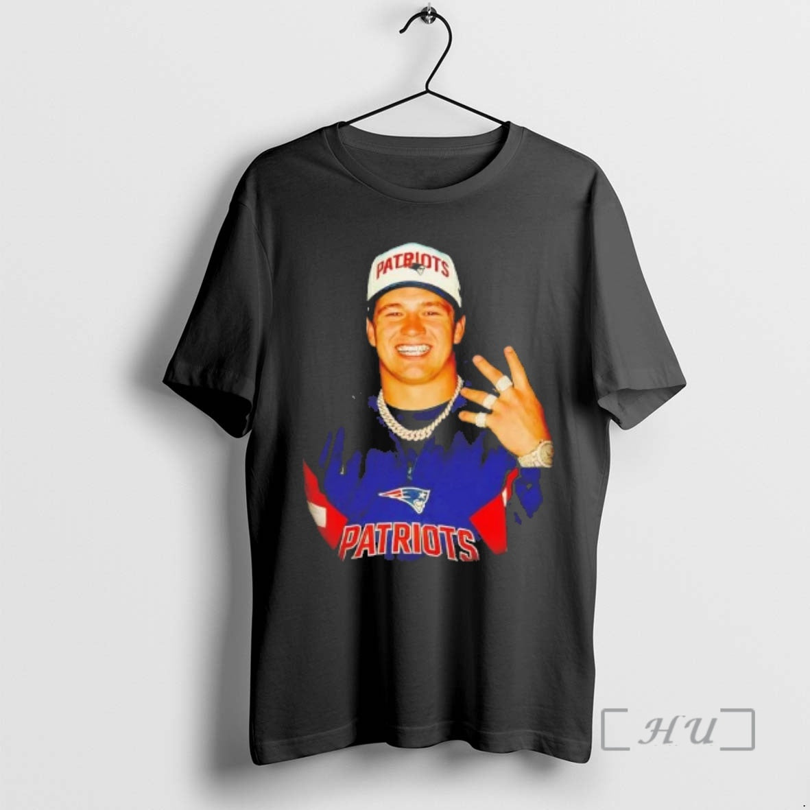 Trending Patriots Drake Maye Grillz And Rings Portrait T-Shirts, Hoodie, Sweatshirt | AU18TeeNovaLab.com